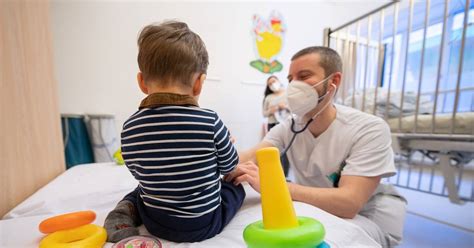 Rs Virus Symptomen Bei Kindern Erkennen