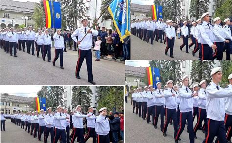 În pas de defilare în noul an școlar la Colegiul Național Militar