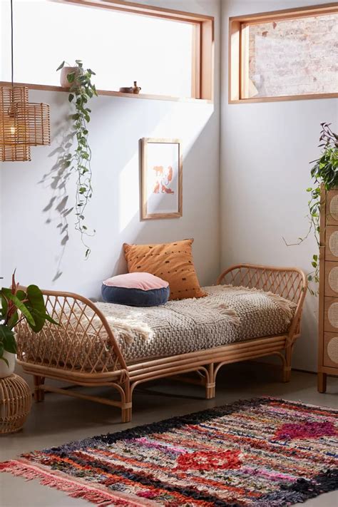 20 Delightful Daybeds That Easily Convert Into Comfortable Beds