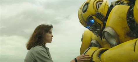 Bumblebee Une Magnifique Histoire D Amiti Entre Charlie Et L Autobot