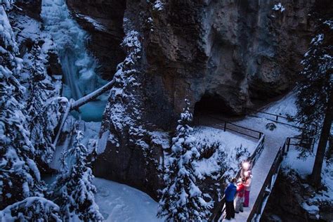 Tripadvisor Johnston Canyon Evening Icewalk Proporcionado Por