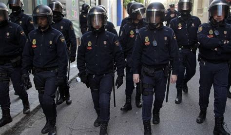 La Polic A Env A A Antidisturbios M S A Barcelona Para El Consejo