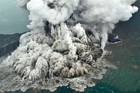 Peristiwa Agustus Dahsyatnya Letusan Gunung Krakatau Hingga Perang