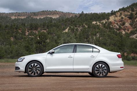 Volkswagen Jetta Hybrid Dropped From 2017 Lineup | Edmunds