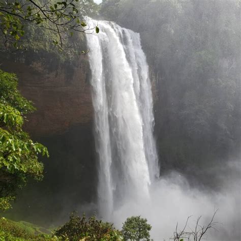 CASCADA KIKI COMARCA NGOBE BUGLE Bongo Outdoors Tours