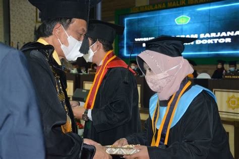 UIN Malang Kukuhkan 1600 Wisudawan Secara Daring Tugumalang Id