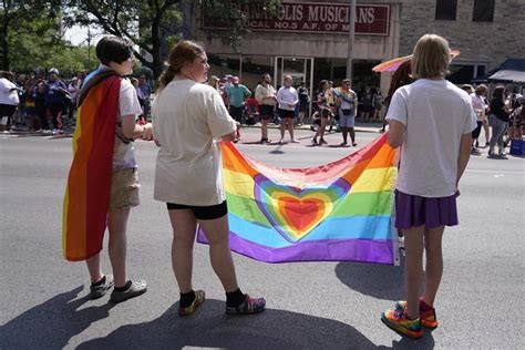 Lgbtq Pride Parade Returns To Boston After Rift Over Inclusivity