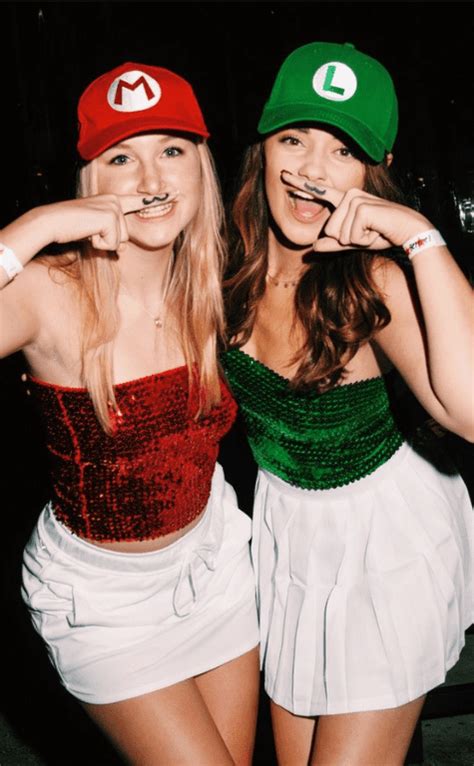 Super Cute Duo Halloween Costumes For To Copy Instantly