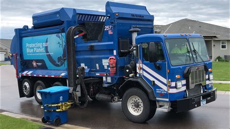 Republic Services Peterbilt 520 Mcneilus Zr Garbage Truck Youtube