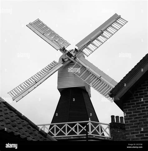 Wimbledon Windmill suited on Wimbledon Common Stock Photo - Alamy