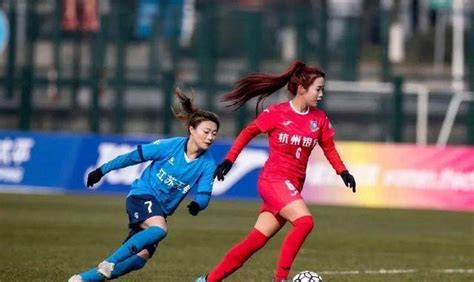 又美又飒的中国女足颜值担当，染红发和文身的她已是女足u23成员邵诗杭州市球员