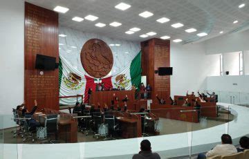 Presentan solicitud de juicio político contra ombudsman