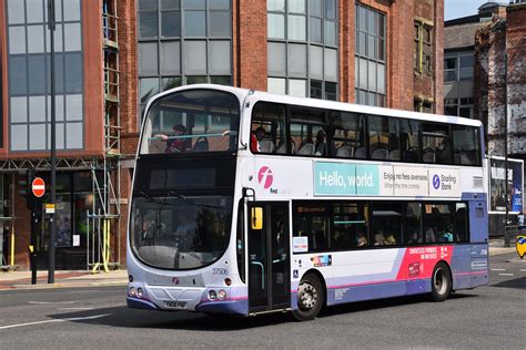 37506 YN08PNF First York Volvo B9TL Wright Eclipse Gemini Ray