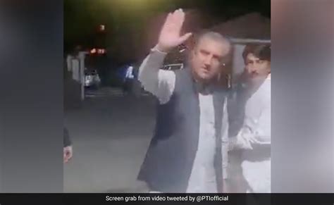 Imran Khan S Close Aide Shah Mehmood Qureshi Arrested As Unrest Grips