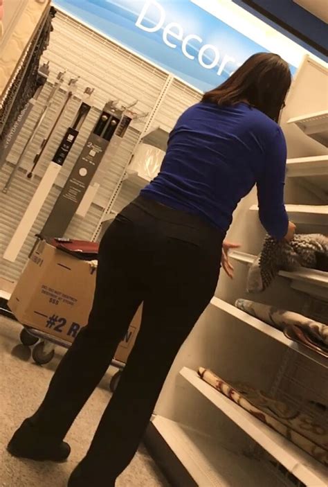 Thick Ass Milf Worker At Ross Kinda Rare Spandex Leggings And Yoga Pants Forum