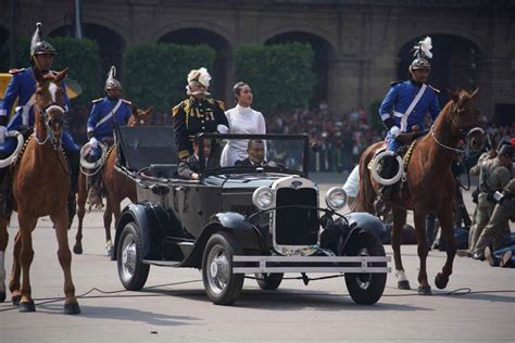 FOTOS Escenificación y desfile por el aniversario de la Revolución