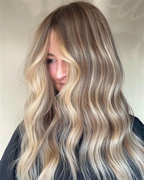 Blonde Balayage Blonde Highlights Dimensional Blonde Honey Blonde Hair Natural Hair Styles