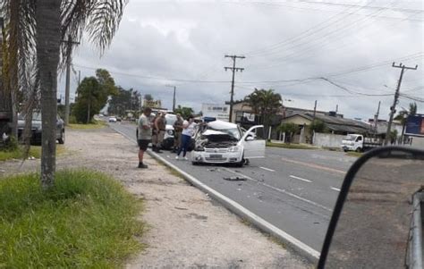 Motorista sai ileso de grave acidente em Araranguá FOTOS e VÍDEO