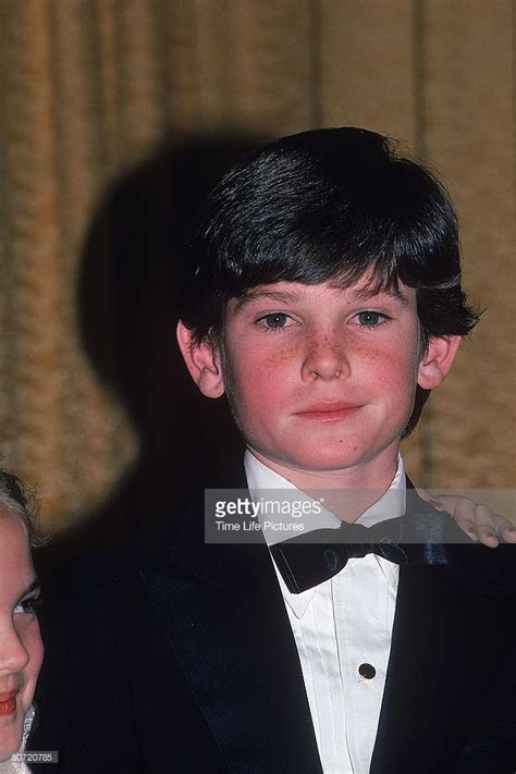 Henry Thomas Actor Pictures Actor Picture Celebrity Photos Actors