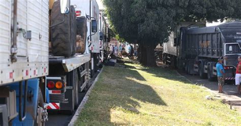 Caminhoneiros Fazem Bloqueios Parciais De Rodovias Em 15 Estados TNH1