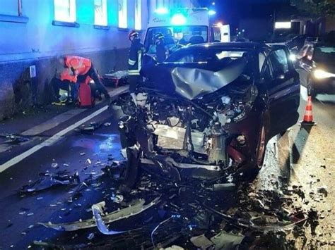 Incidente Frontale Sulla Statale A Casnigo Quattro Feriti Auto Distrutte