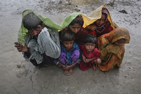 Relief For Flood Displaced Families In Pakistan Globalgiving