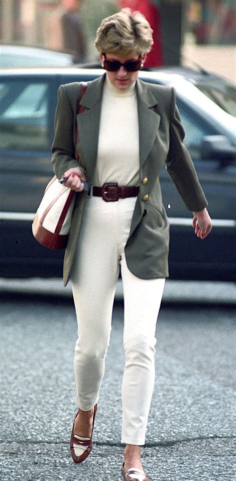 6 Princess Diana Denim Outfit Formulas That Look Cooler Than Ever Mode Princesse Diana Mode