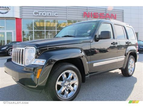 Brilliant Black Crystal Pearl Jeep Liberty Limited Photo