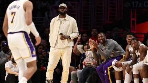 Is LeBron James Playing Tonight Vs Knicks Lakers Potential Starting