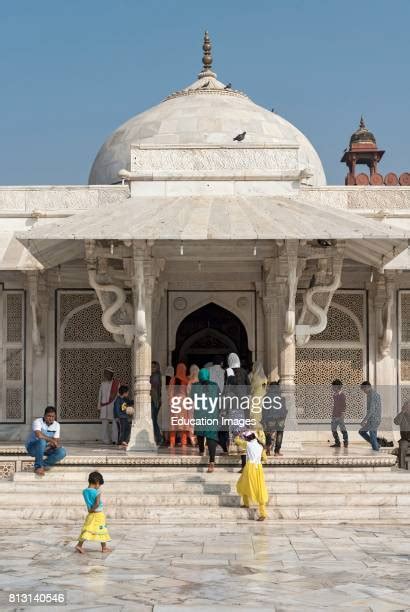 Tomb Of Salim Chishti Photos And Premium High Res Pictures Getty Images