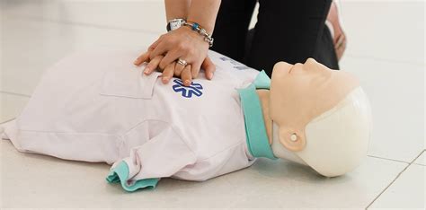 Hands only CPR v CPR with rescue breaths