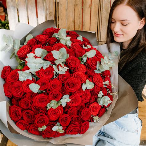 The Showstopper 100 Red Rose Bouquet Signature Flowers Claydon