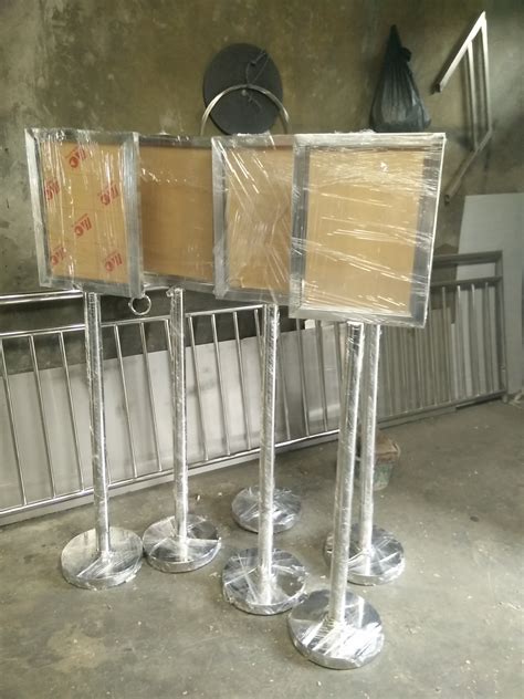 PRODUKSI STAINLESS STEEL HURUF TIMBUL RAMBU RAMBU NEON BOX