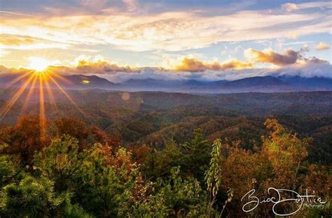 Smokey mountains east Tennessee | Smokey mountains, Places to go, Natural landmarks