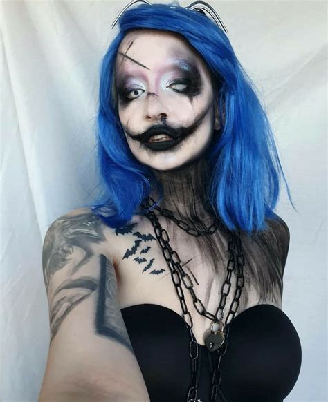 Pin De Lilith Vamp Vixen Lovelust En Alice Bizarre Model Make Up