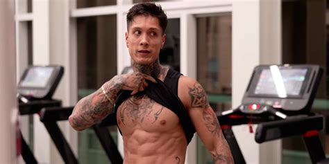 Calisthenics Athlete Chris Heria Shares Abs And Treadmill Routine