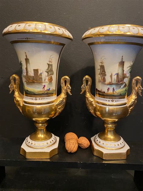 Proantic: A Pair Of Porcelain Vases