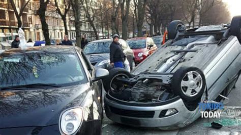 Incidente In Corso Unione Sovietica Angolo Piazzale San Gabriele Da