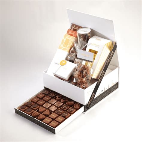 18 Assorted Chocolates | Laderach Kuwait