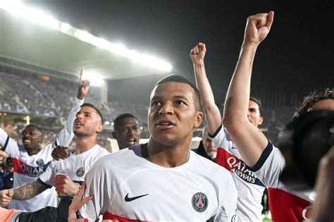 Furieux le clan Mbappé riposte Foot 01