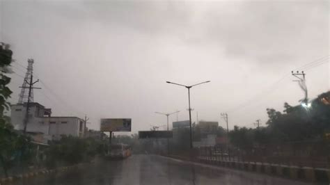 Up Weather Alert यूपी के 20 से अध‍िक शहरों में सुबह से झमाझम बार‍िश ने