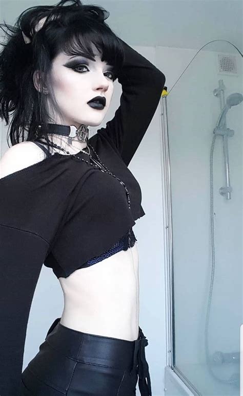 Pin By Clement Join On Tenue Goth Beauty Hot Goth Girls Goth Girls