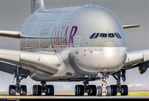 Airbus A Qatar Airways A Apg Airteamimages