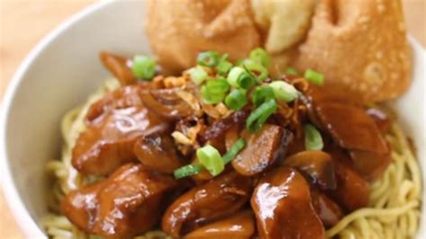 warung bakmi top  kebumen rasa bakminya  enak  wajib