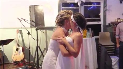 TWO GIRLS GET MARRIED - MARRIAGE EQUALITY: TOBY AND AMY : WA WEDDING ...