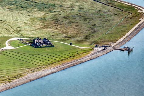 Pellworm Von Oben Warft Auf Der Hallig S Dfall Mit