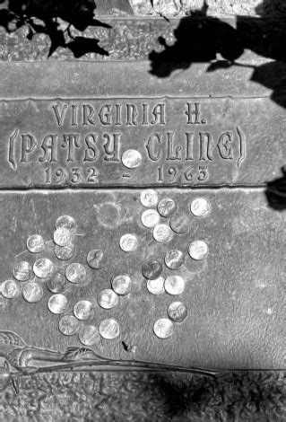 Patsy Cline Grave Site - Go Wandering