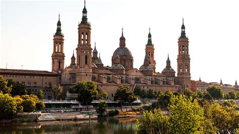 El Misterio De La Manifestación De La Virgen Del Pilar Y El Milagro Que Hizo Durante La Guerra