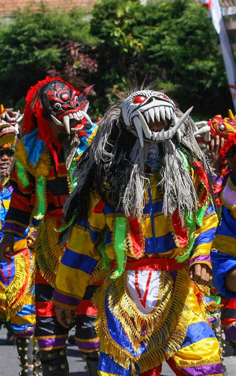 Tari Rampak Gedruk Buto Kesenian Ikon Kemarahan Raksasa Lereng Merapi