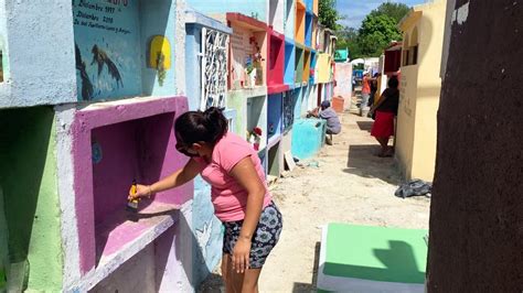 Pomuch El Pueblo De M Xico Donde Sacan Los Cad Veres Para Limpiar Sus